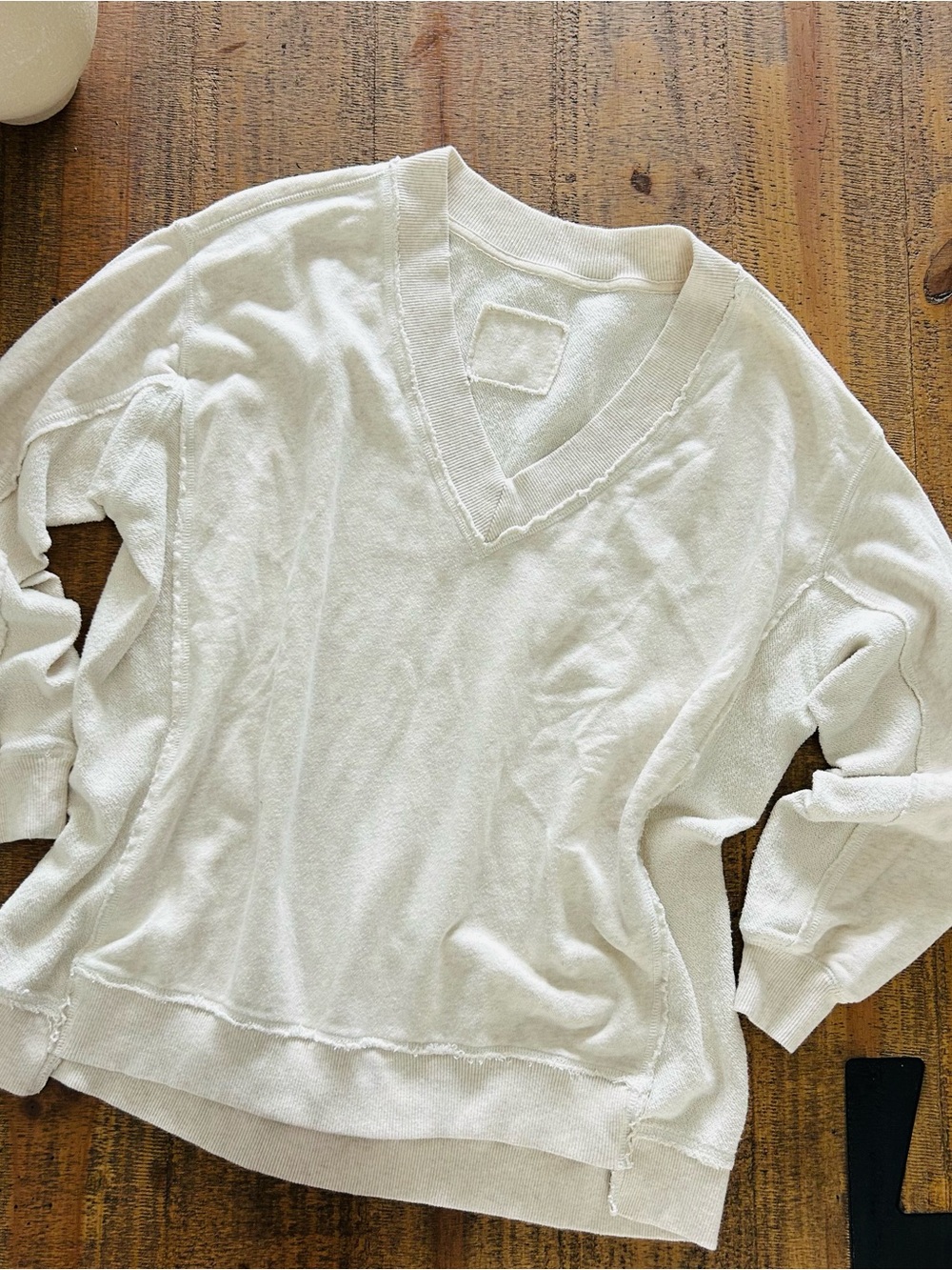 Aerie V-Neck Oversized Sweatshirt Pullover Cream Off White